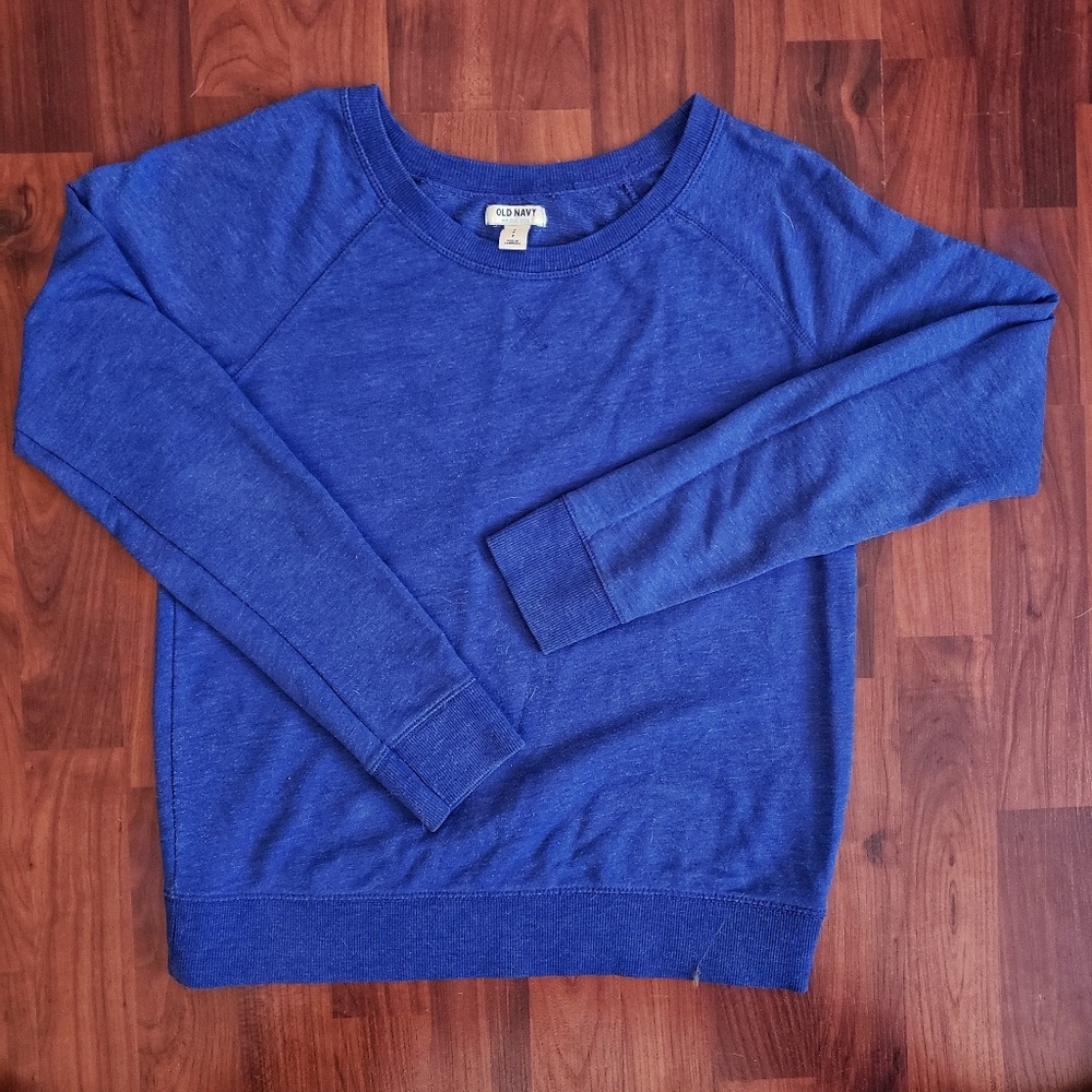 3/$25 Old Navy blue sweatshirt